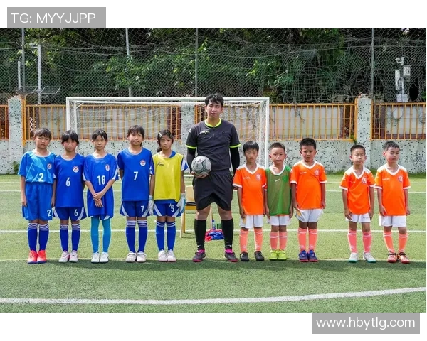 内球足球的魅力与发展探讨：如何推动这一新兴运动走向更广阔的未来